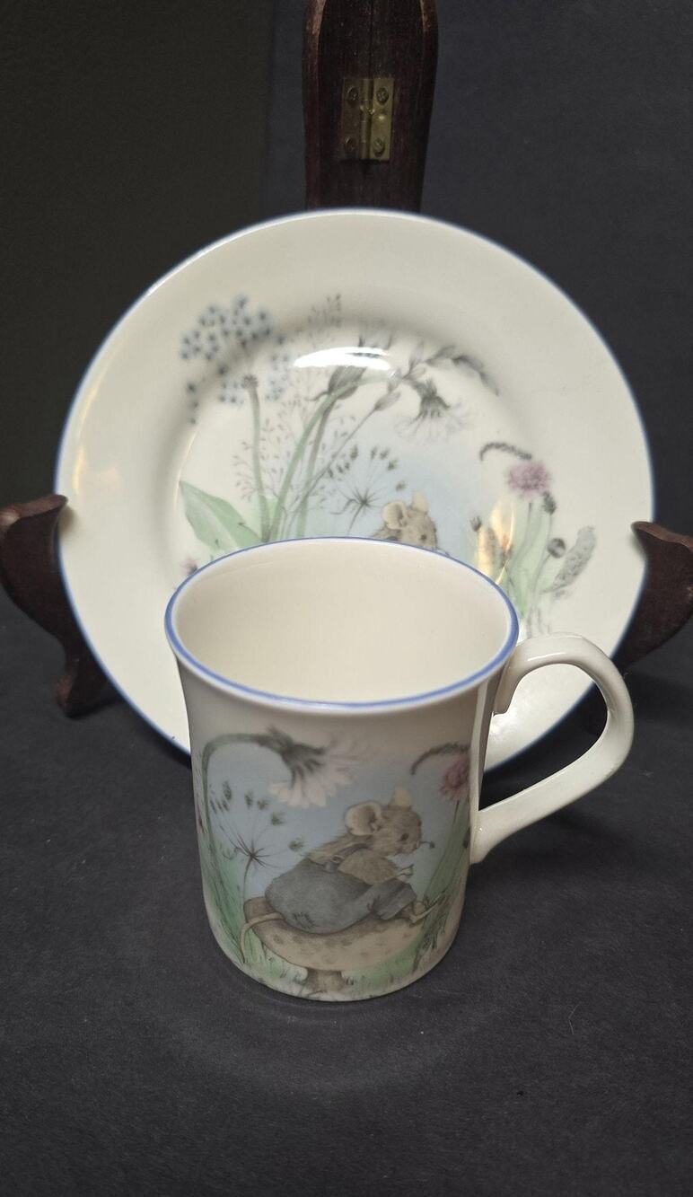Vintage Elizabethan Mr Mouse Hand Decorated Bone China Cup & Saucer England